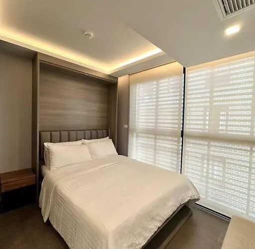 Circle Rein Sukhumvit 12 Two Bedrooms * Bangkok