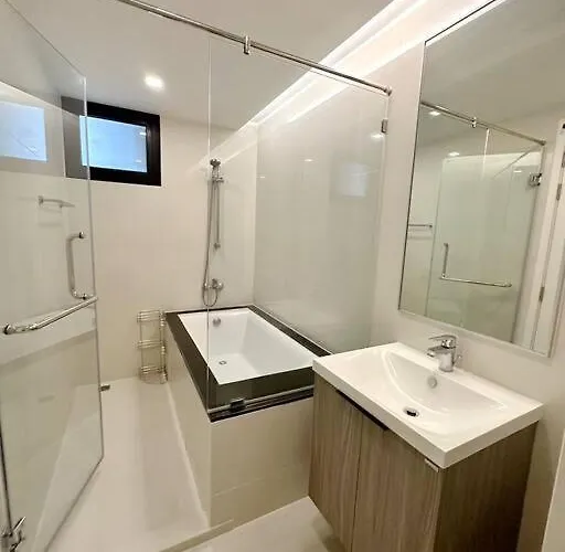 Circle Rein Sukhumvit 12 Two Bedrooms Apartment